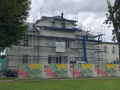 18.08.2021: Das Schl�sschen erh�lt ein neues Dach